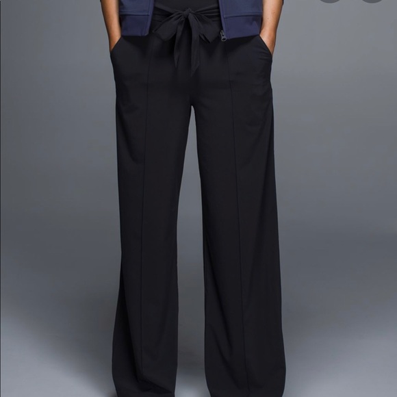 RARE! LuluLemon Noir Pant (wide leg) - Picture 3 of 3